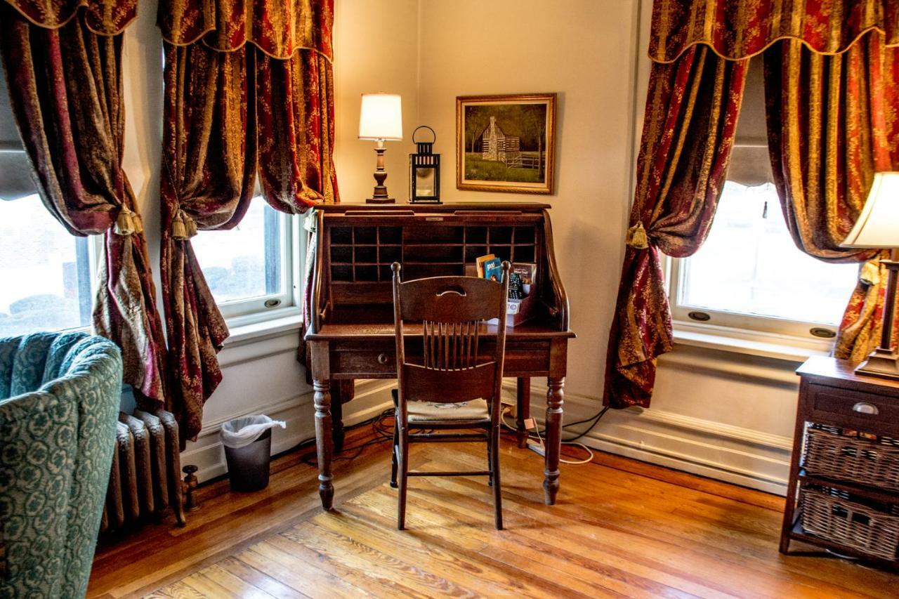 Bed and Breakfast Historic Benner Mansion Аллентаун Екстер'єр фото